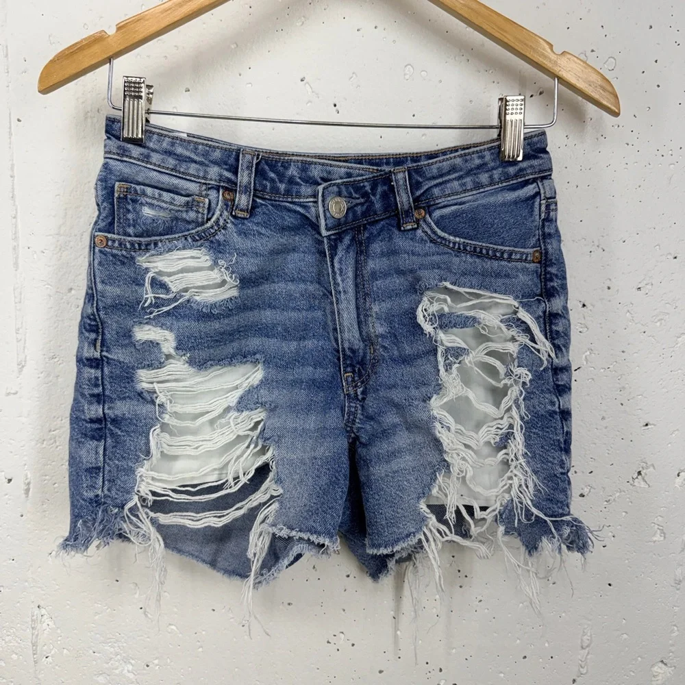 American Eagle Size 2 Highest Rise Baggy Distressed Jean Shorts